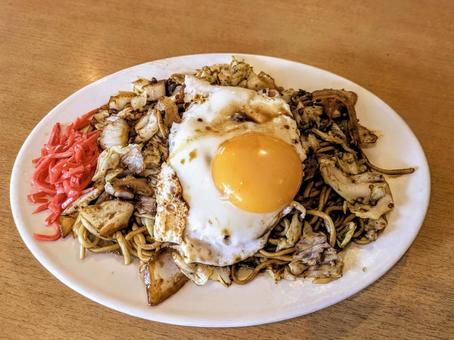 焼きそば 焼きそば 焼きそば,目玉焼き,蕎麦の写真素材