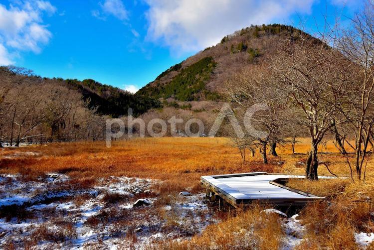 初冬の那須塩原新湯富士（栃木） 初冬,冬,雪の写真素材