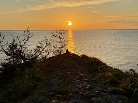 The Sea of Japan and cliffs seen from Tojinbo in Fukui Prefecture in the evening, JPG