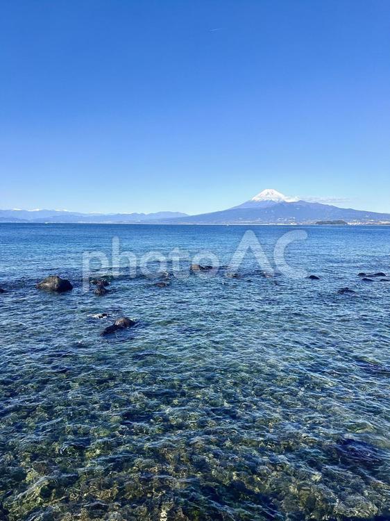 透きとおる海と富士山 富士山,駿河湾,海の写真素材