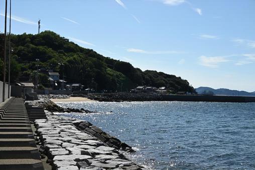 真鍋島の海 真鍋島の海 風景,漁港,晴れの写真素材