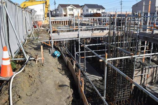 施工中の基礎工事現場 基礎工事現場,基礎工事,ビル基礎工事の写真素材