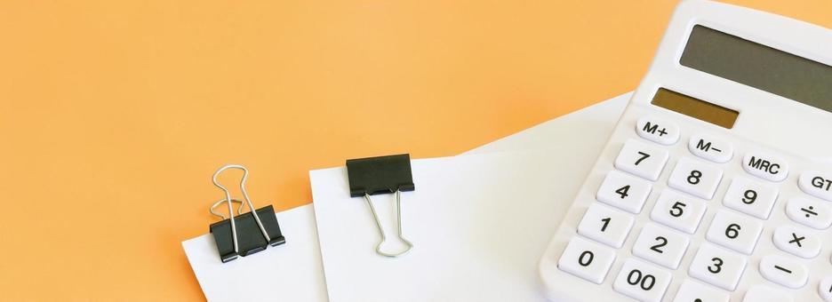 ビジネス デスクワーク 白紙の用紙 横長 ビジネス デスクワーク 白紙の用紙 横長 ビジネスイメージ,デスクワーク,オフィスワークの写真素材