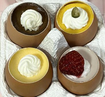 卵の殻に入ったプリン 卵の殻に入ったプリンの写真