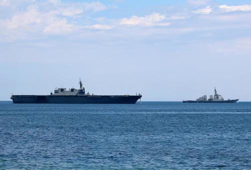 護衛艦 護衛艦の写真