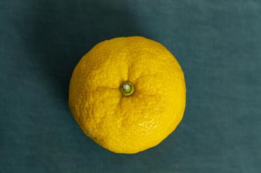 柚子（俯瞰） 柚子,柑橘類,果実の写真素材