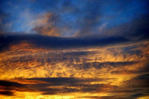 劇的な夕焼け空 夕焼け,夕暮れ,空の写真素材