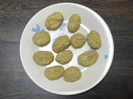 手作りの栗きんとん 手作りの栗きんとん 栗きんとん,和菓子,皿の写真素材