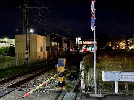 夜のあわら湯のまち駅　路面電車 駅,鉄道,線路の写真素材