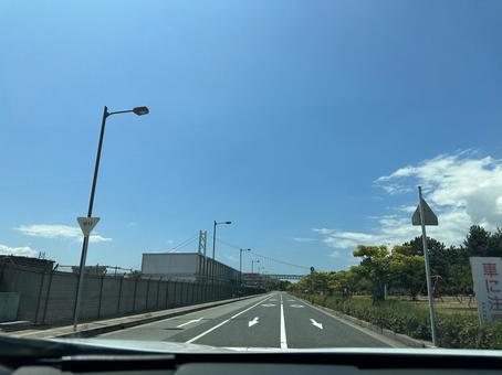 道路と空 道路と空の写真