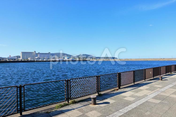 港湾の岸壁(築港臨海公園) 海風,小樽,臨海公園の写真素材