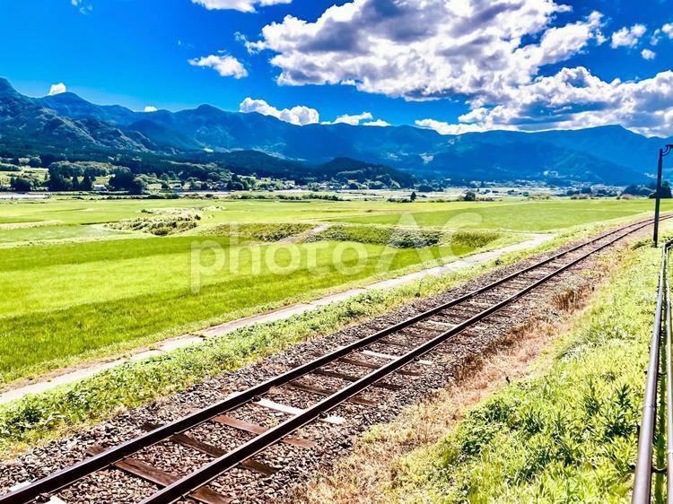南阿蘇鉄道と田園 南阿蘇鉄道,鉄道,ローカル線の写真素材