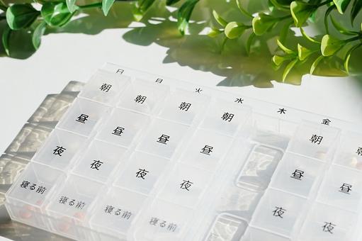 １週間分のピルケース ピルケース,１週間分,薬の写真素材