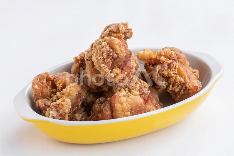 白い背景と唐揚げ 唐揚げ,チキン,フライドチキンの写真素材