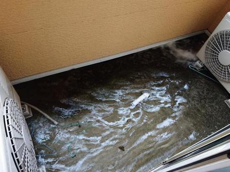 ベランダ水没 ベランダ水没の写真