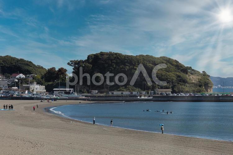 青春の思い出は湘南海岸 海,サザンオールスターズ,波打ち際の写真素材