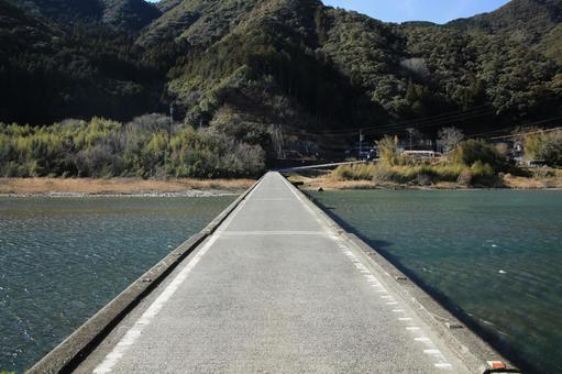 高知県いの町 名越屋沈下橋 高知県いの町 名越屋沈下橋 名越屋沈下橋,沈下橋,橋の写真素材
