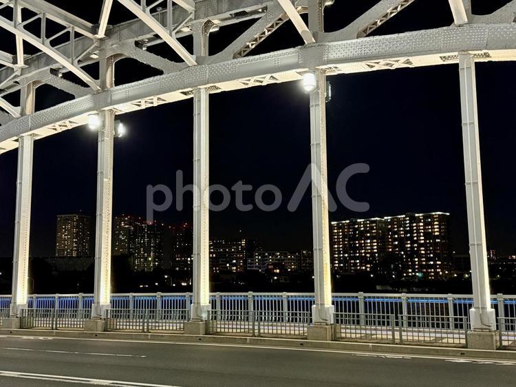 白鬚橋を介した南千住の団地 集合住宅,白鬚,町並みの写真素材