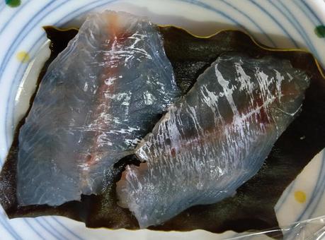 チャリコ(タイの子)の昆布じめ チャリコ(タイの子)の昆布じめの写真