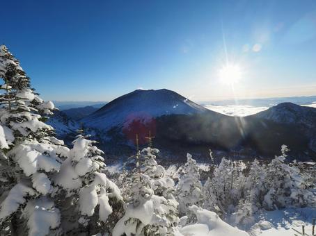 雪景色・冬の浅間山(ガトーショコラ) 雪景色・冬の浅間山(ガトーショコラ)の写真
