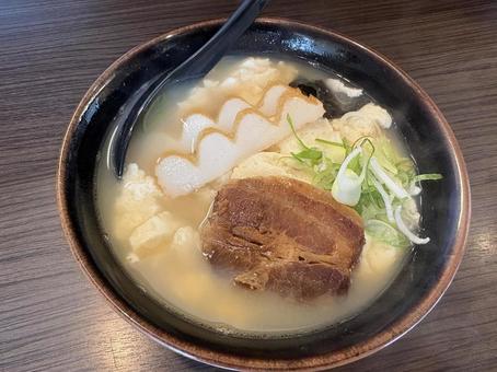 ゆし豆腐そば-沖縄そば ゆし豆腐そば-沖縄そばの写真