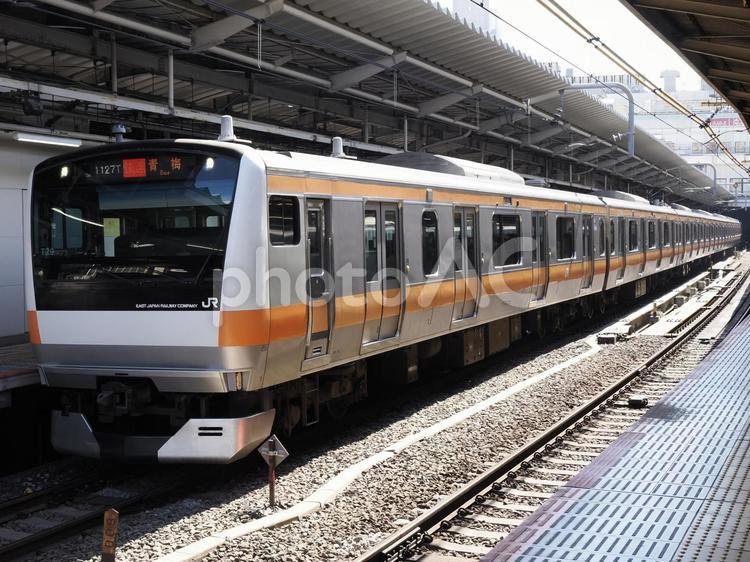 JR東日本E233系・中央線青梅行 e233系,jr東日本,新宿駅の写真素材