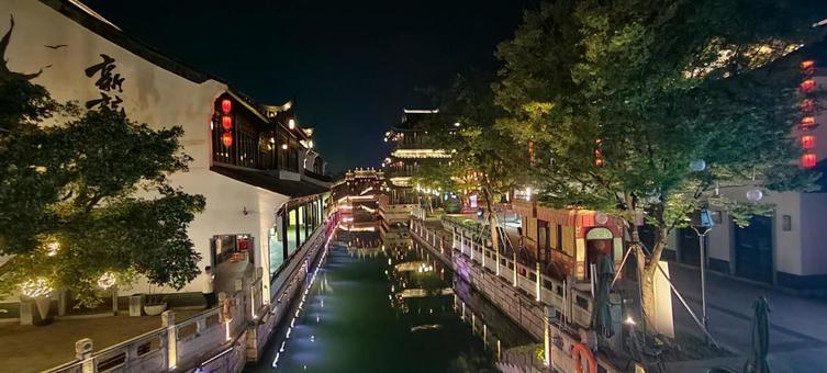 The magical night colors of the water town of Jiashan, JPG