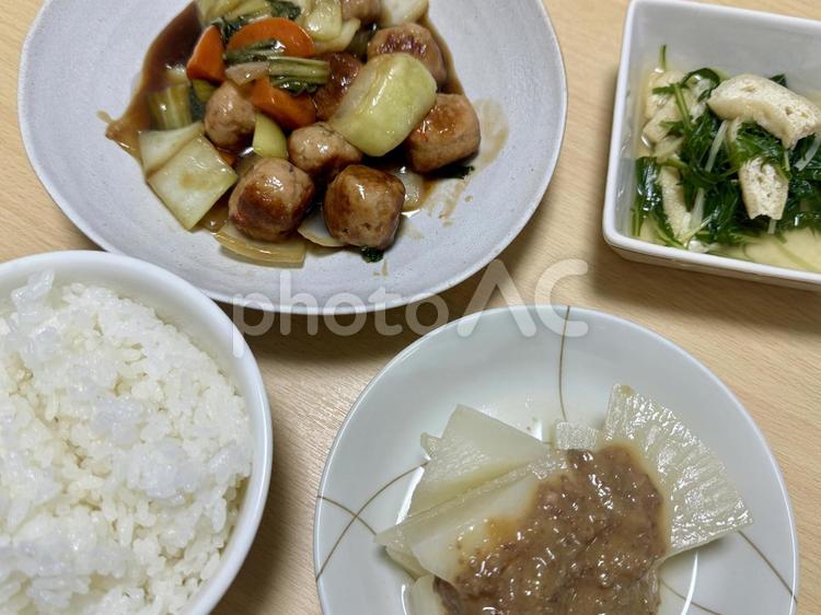 食事のイメージ　晩御飯 食事,晩御飯,大根の写真素材