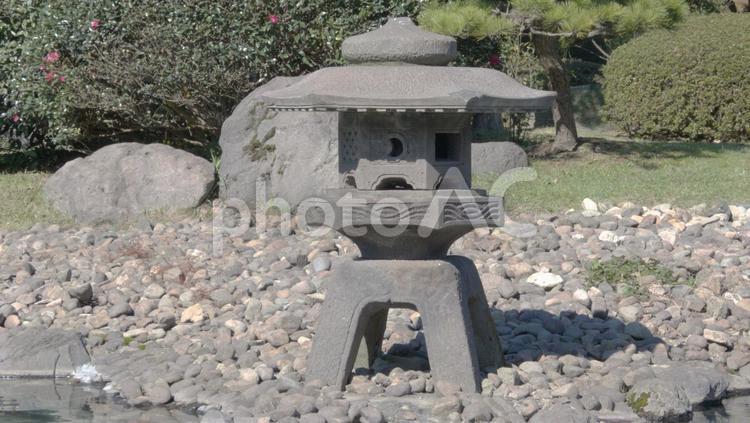 日本庭園の置物 日本庭園,新緑,春の写真素材