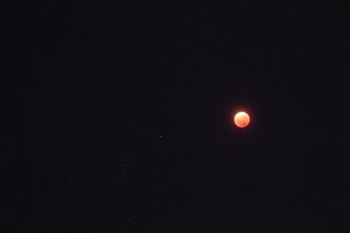 皆既月食とM44・2018①・天体 皆既月食とM44・2018①・天体 皆既月食,月,月食の写真素材