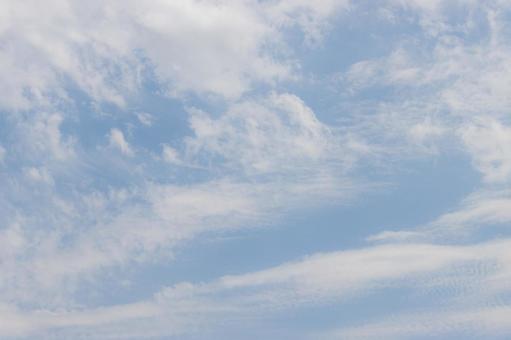 青い空と白い雲 青空,雲,背景の写真素材