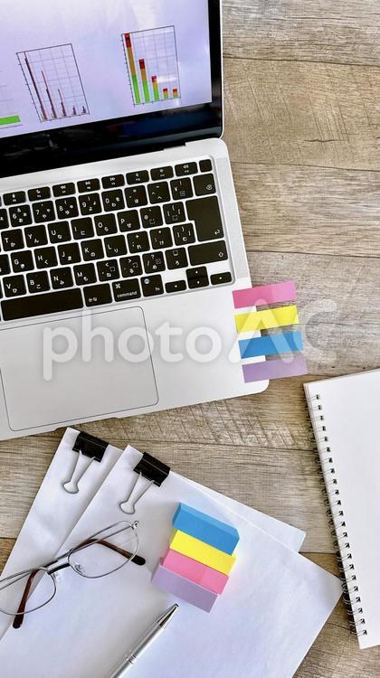 ビジネスイメージ　縦位置 ビジネスイメージ,資料,書類の写真素材