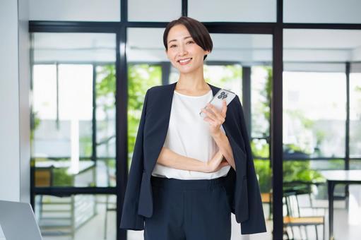 スマートなビジネスリーダー ビジネス,オフィス,ビジネスウーマンの写真素材