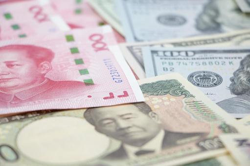 中国元 ドル紙幣 日本円 中国元 ドル紙幣 日本円の写真