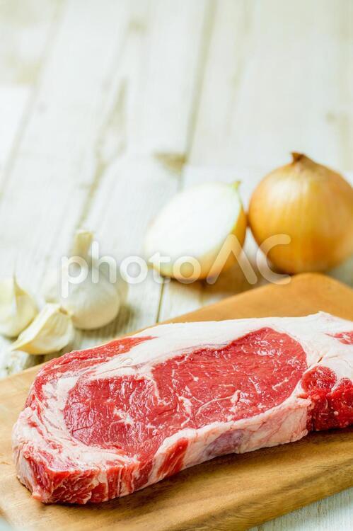 サーロインステーキ 牛肉,ステーキ,サーロインの写真素材