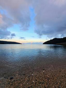 早朝の名瀬の海 早朝の名瀬の海の写真