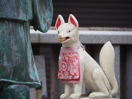 安倍晴明神社 お稲荷さん 安倍晴明神社 お稲荷さん お稲荷さん,狐,像の写真素材