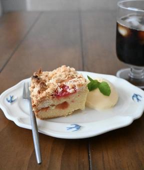 Plum crumble cake, JPG Plum crumble cake, JPG
