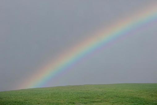 高原にかかる虹 高原,虹,レインボーの写真素材