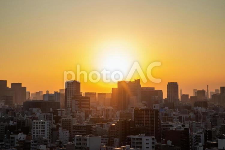 東京都　夕焼けの都市風景 夕焼け,夕景,夕日の写真素材