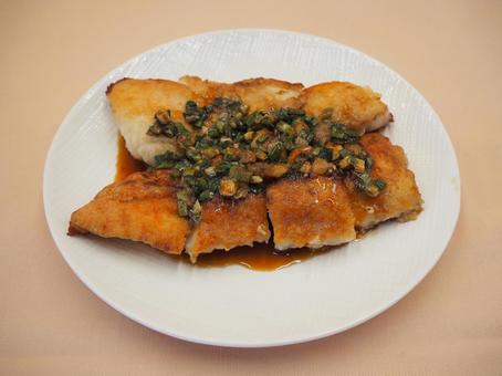 油淋鶏・家庭料理 油淋鶏・家庭料理 油淋鶏,家庭料理,鶏もも肉の写真素材