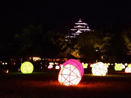 ライトアップした岡山後楽園〜岡山城を臨む ライトアップした岡山後楽園〜岡山城を臨むの写真