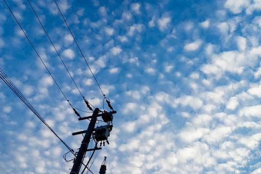 電柱と青空 電柱と青空の写真