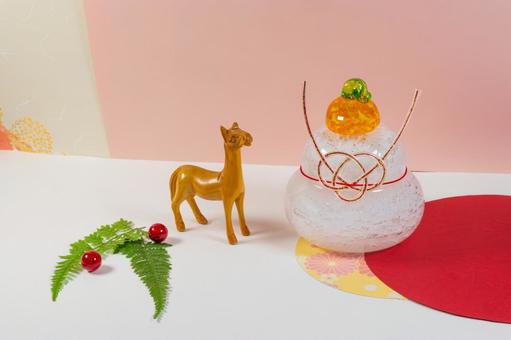 2026年の干支と鏡もち 鏡餅,お正月,鏡もちの写真素材