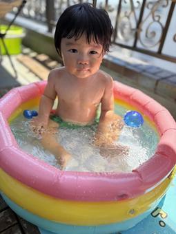 赤ちゃん プール 赤ちゃん プールの写真