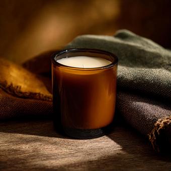 ガラス容器のキャンドルの写真