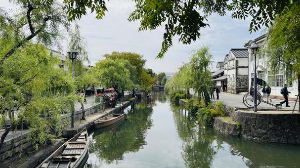 倉敷の川と船と緑 船,川,岡山の写真素材