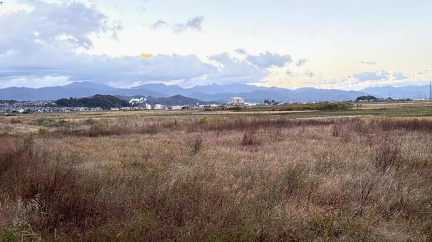 晩秋の田舎の夕暮れ　福井県あわら市 冬,地方,晴れの写真素材