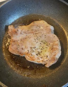 ステーキ　バーベキュー　豚ロースの写真