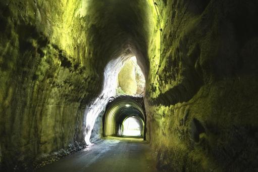 Photo, yoroiko valley, mutual prosperity tunnel, yoro valley hot spring, 
